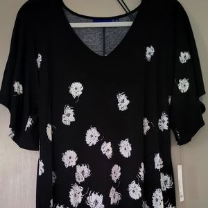 Apt. 9 black and white floral dessert size medium